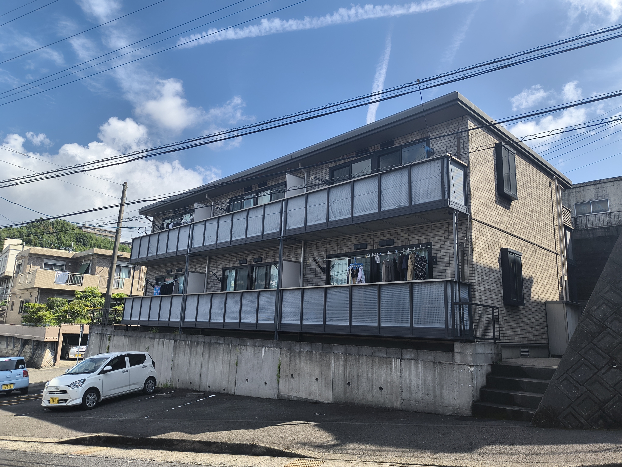 外観（駐車場）